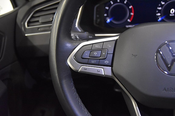 Volkswagen Tiguan 10 of 21