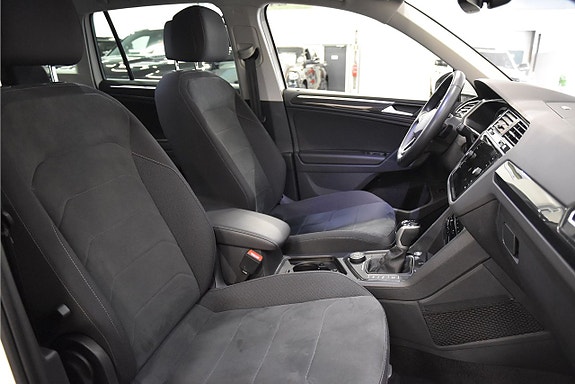 Volkswagen Tiguan 12 of 21