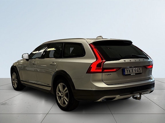 Volvo V90 Cross Country 5 of 5