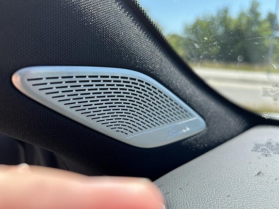 Mercedes-Benz CLA350 14 of 17