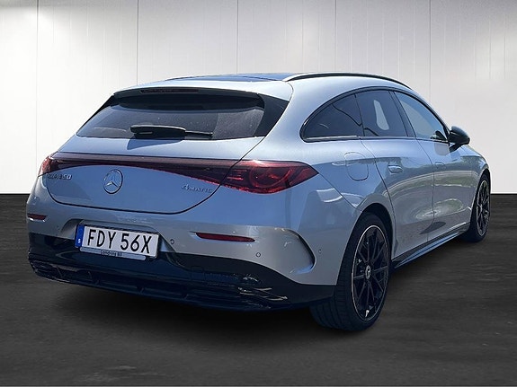 Mercedes-Benz CLA350 4 of 5