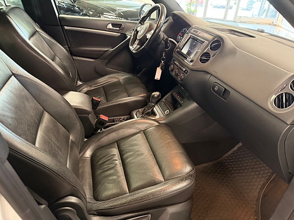 Volkswagen Tiguan 10 of 18