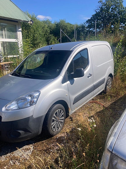 Peugeot Partner 2 of 5