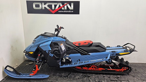 Ski-Doo Freeride 146" 850 Etec Turbo R Demo 5 of 6