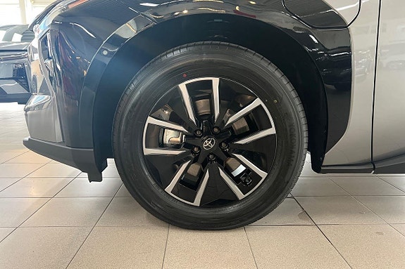 Toyota bZ4X 15 of 23