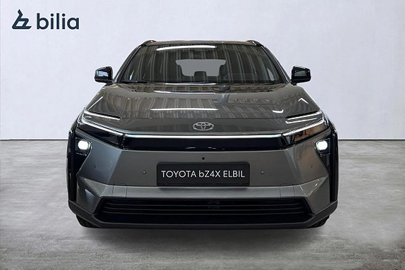 Toyota bZ4X 5 of 5