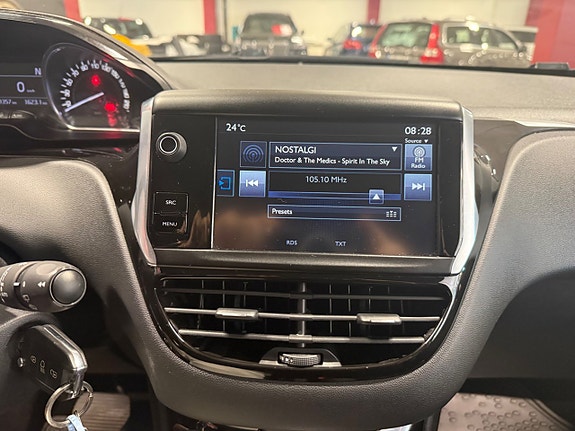 Peugeot 208 18 of 20