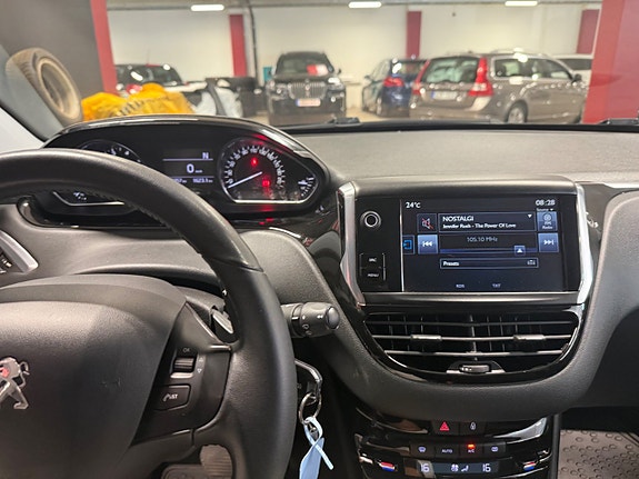 Peugeot 208 16 of 20