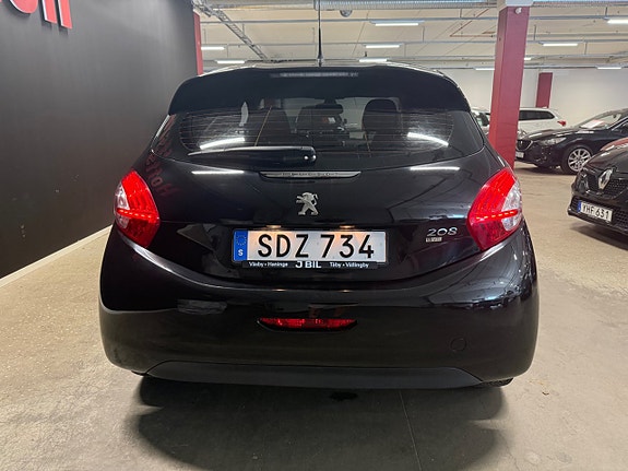 Peugeot 208 4 of 5