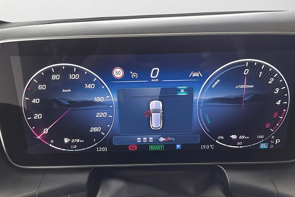 Mercedes-Benz GLC300 de 12 of 22