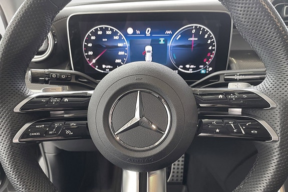 Mercedes-Benz GLC300 de 11 of 22