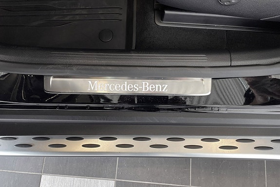 Mercedes-Benz GLC300 de 17 of 22