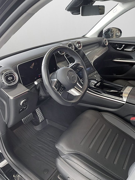 Mercedes-Benz GLC300 de 10 of 22