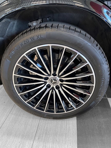 Mercedes-Benz GLC300 de 22 of 22