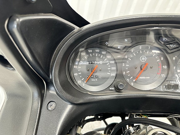 Yamaha XJ900S 84 HK Nyservad Nybesiktigad 10 of 14