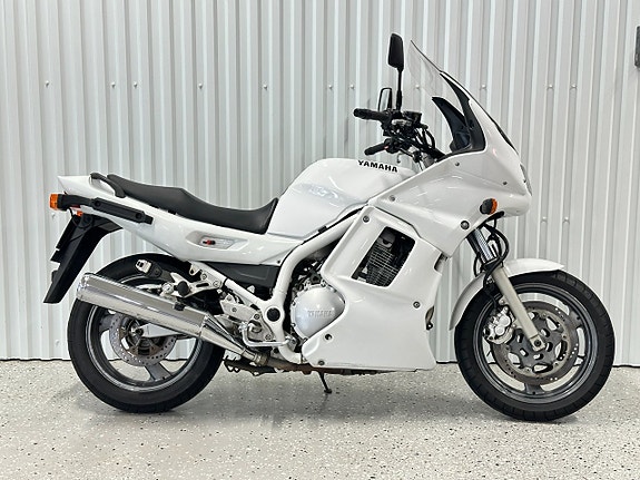 Yamaha XJ900S 84 HK Nyservad Nybesiktigad 2 of 14