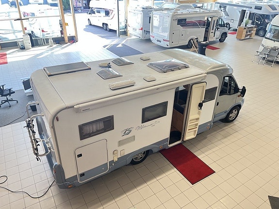Bürstner DELFIN T695 (TRUMA+Litium+Solcell+3 500kg) 6 of 25