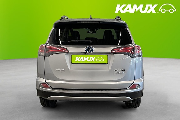 Toyota RAV4 5 of 5