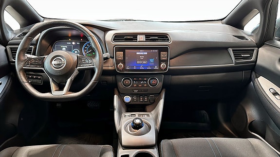 Nissan Leaf 4 of 5