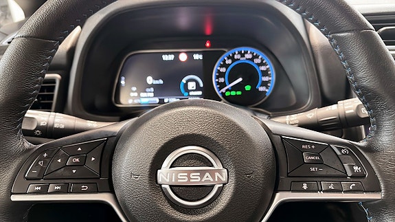 Nissan Leaf 14 of 19