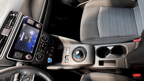Nissan Leaf 13 of 19