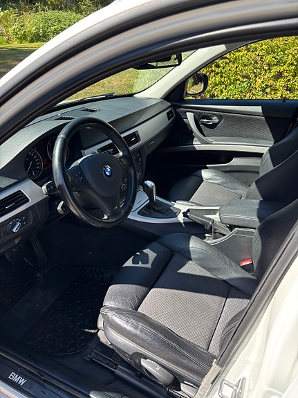 BMW 320d 10 of 12
