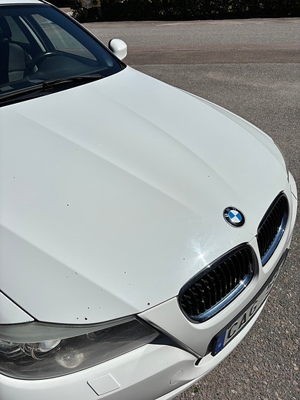 BMW 320d 3 of 12