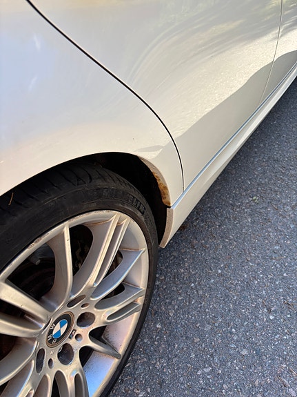 BMW 320d 5 of 12