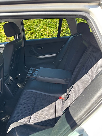 BMW 320d 9 of 12