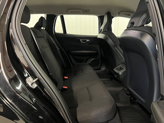 Volvo V60 19 of 25