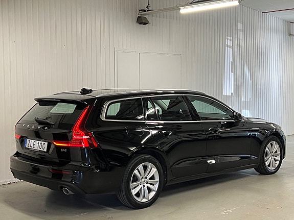 Volvo V60 5 of 25