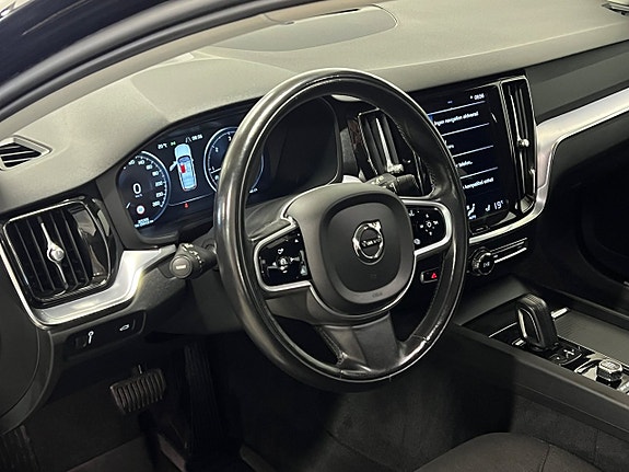 Volvo V60 9 of 25