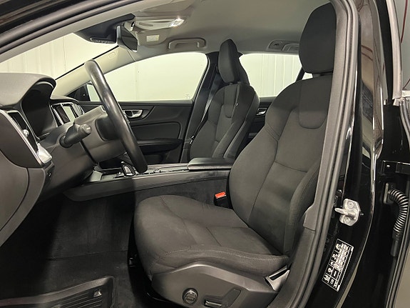 Volvo V60 10 of 25
