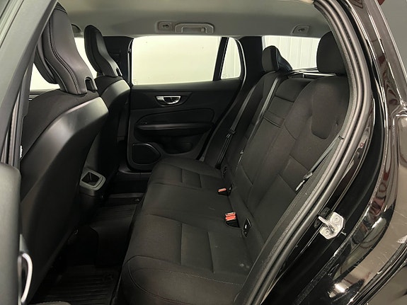 Volvo V60 15 of 25