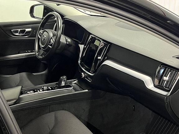 Volvo V60 17 of 25
