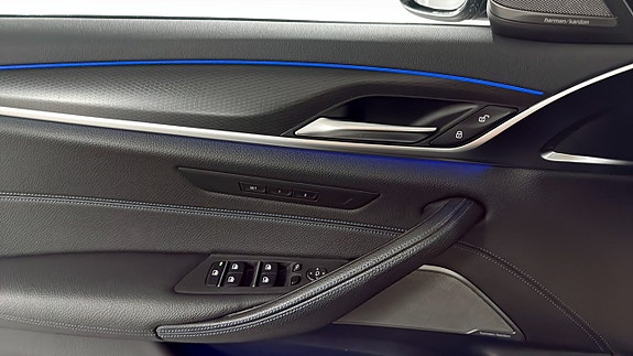 BMW 540i 11 of 12