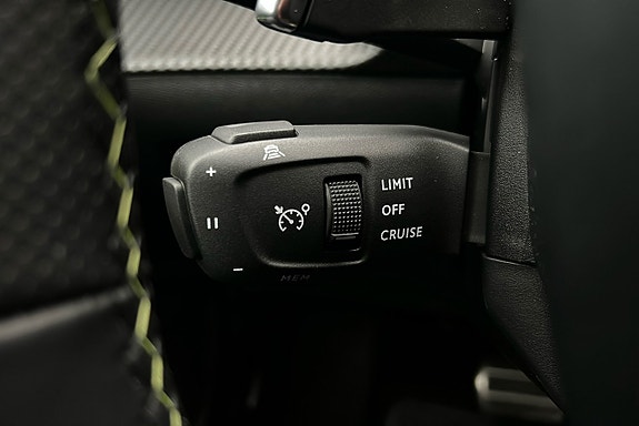 Peugeot 2008 21 of 24