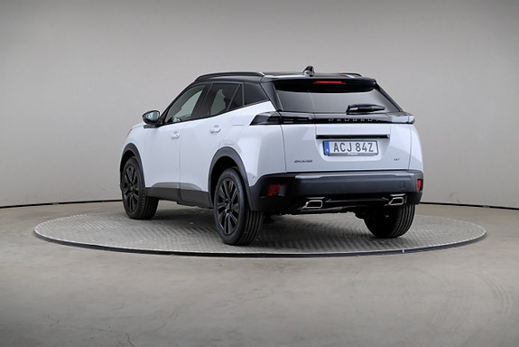 Peugeot 2008 2 of 5