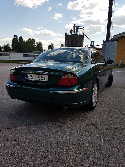 Jaguar S-TYPE 2 of 5