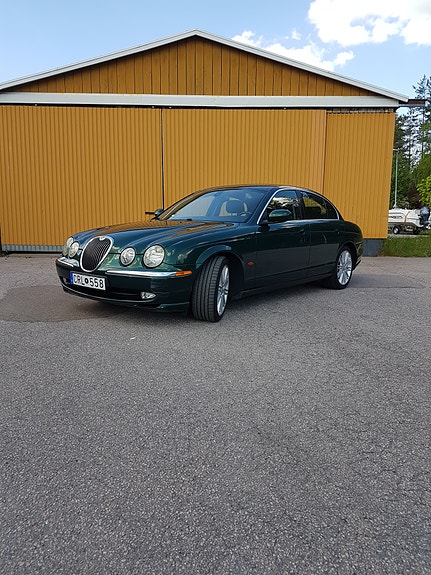 Jaguar S-TYPE 3 of 5