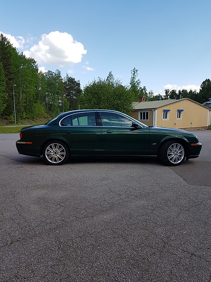 Jaguar S-TYPE 7 of 7