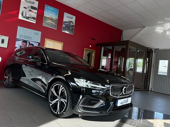 Volvo V60 2 of 5