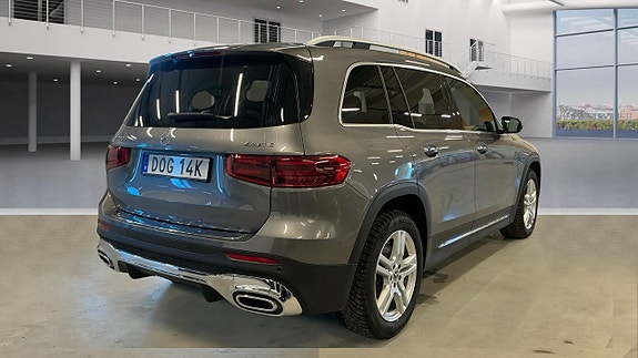 Mercedes-Benz GLB220 d 4 of 5