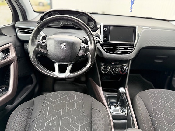 Peugeot 2008 7 of 12