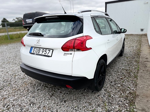 Peugeot 2008 4 of 5