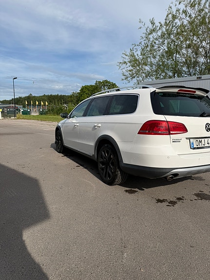 Volkswagen Passat Alltrack 6 of 21