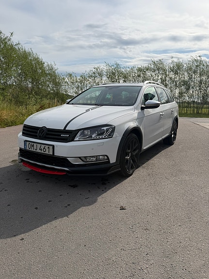 Volkswagen Passat Alltrack 4 of 5