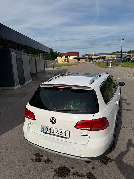 Volkswagen Passat Alltrack 8 of 21