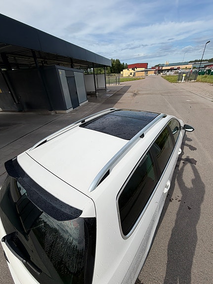 Volkswagen Passat Alltrack 9 of 21