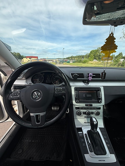 Volkswagen Passat Alltrack 14 of 21